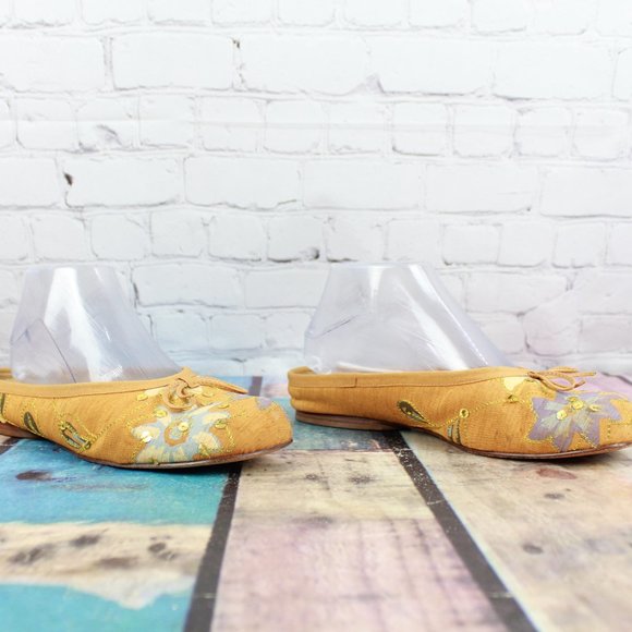 Naked Feet Mustard Yellow Stitched Canvas Flat Slip On Shoes Size 7.5 M - Picture 4 of 9